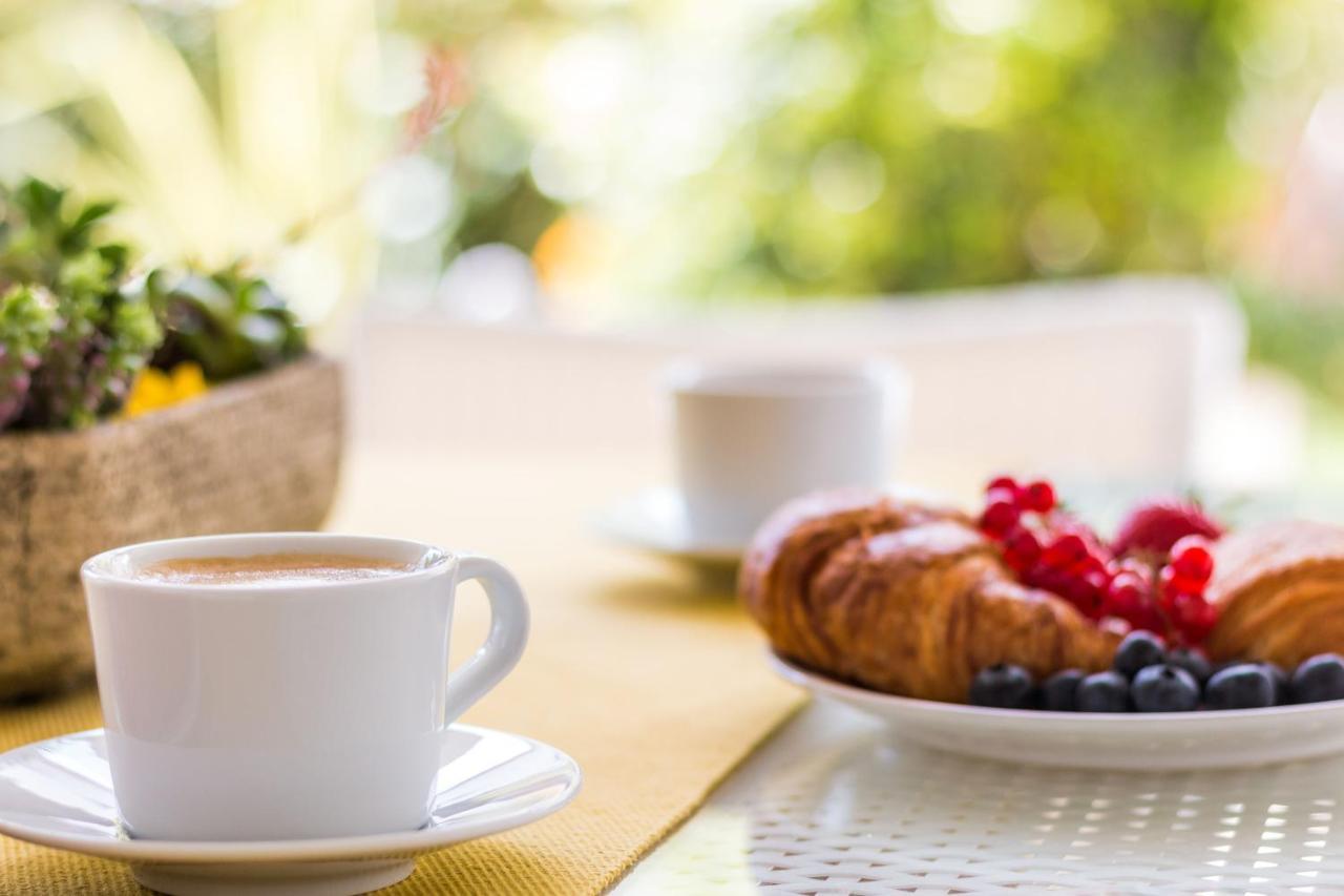 Sweet Inn - Royal Banus Marbella Luaran gambar