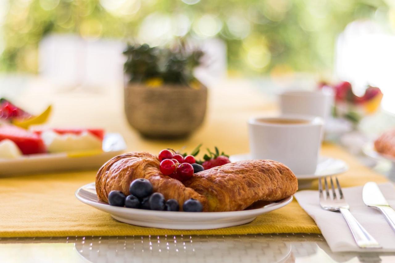 Sweet Inn - Royal Banus Marbella Luaran gambar